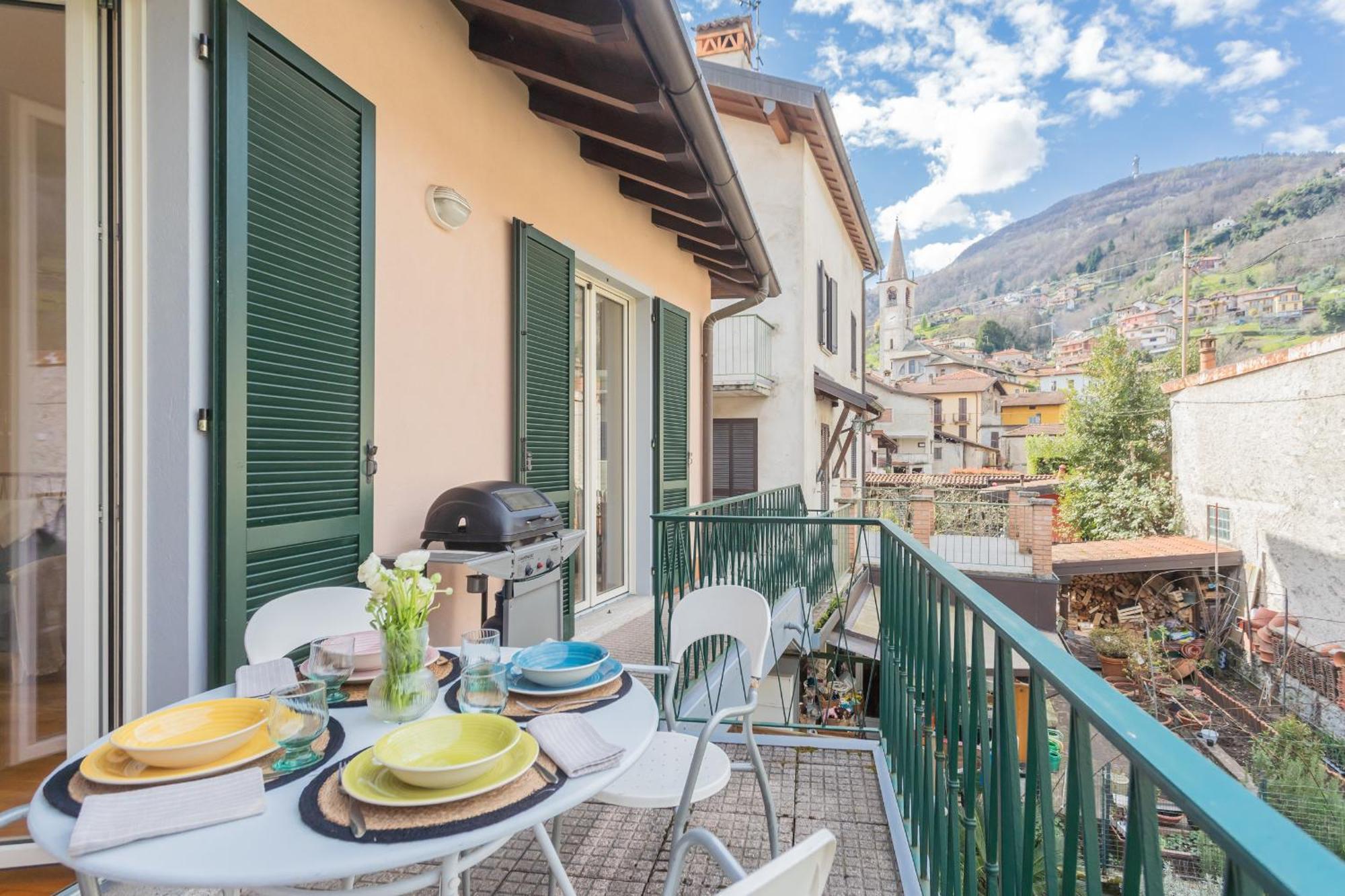 Ponente Balcony & Garden By Rent All Como Gravedona Exterior foto