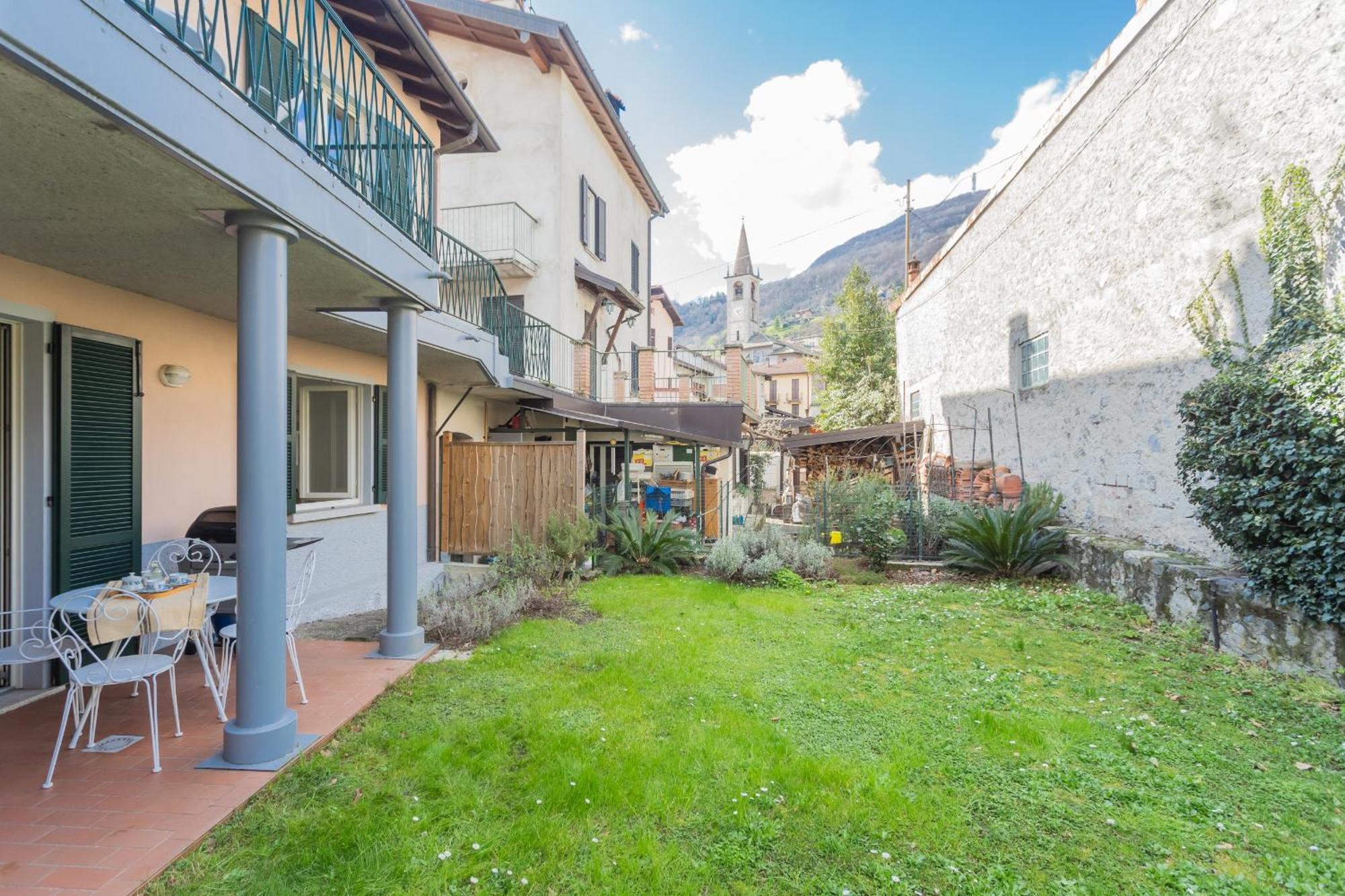 Ponente Balcony & Garden By Rent All Como Gravedona Exterior foto